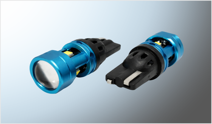158 PELLIZCO 4 LEDS (7020) CLAROS "PROJECK" C/AUMENTO SIN POLARIDAD 12-24 Volts CANBUS CHINA /