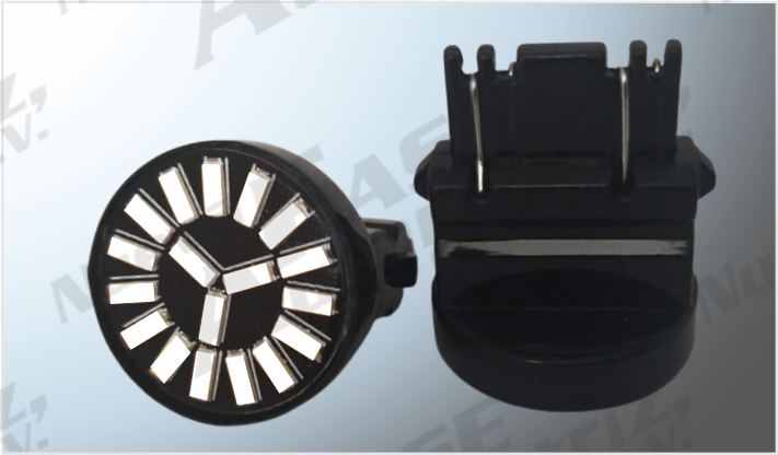 FOCO 3157 "PROJECK" 18 HIPERLEDS ROJOS (4014) PLANO CANBUS C/ESTROBO CHINA /100