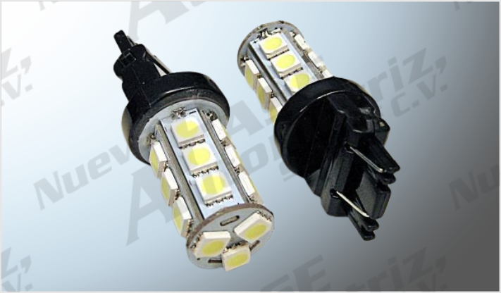 FOCO 3157 "PROJECK" 18 HIPERLEDS C/ESTROBO CLARO TIPO MAZORCA CHINA /50