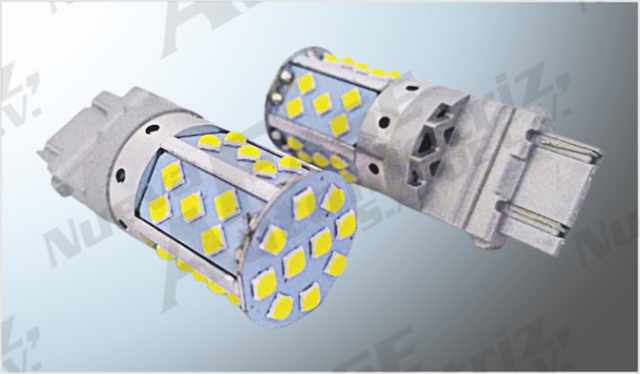 FOCO 3157 "PROJECK" TIPO MAZORCA 35 SMD CLAROS SIN POLARIDAD CON ESTROBO 12-24 Volts CHINA /100