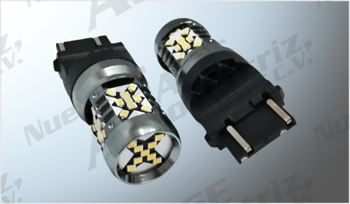 FOCO 3157 "PROJECK" 45 CLAROS (2016) SUPER BRILLANTE ESTROBO 12- 24 Volts /50