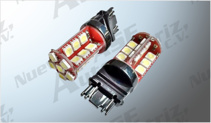 FOCO 3157 "PROJECK" TIPO MAZORCA 30 LEDS CLAROS (5050) CANBUS CHINA /50