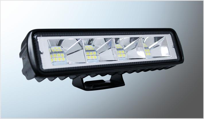 FARO 24 LEDS (3030) CLAROS 72 Watts RECTANGULAR (15.2x3.9x4 cms) FIJO+FLASH 10-60 Volts 1600-1700 Lm CHINA /25