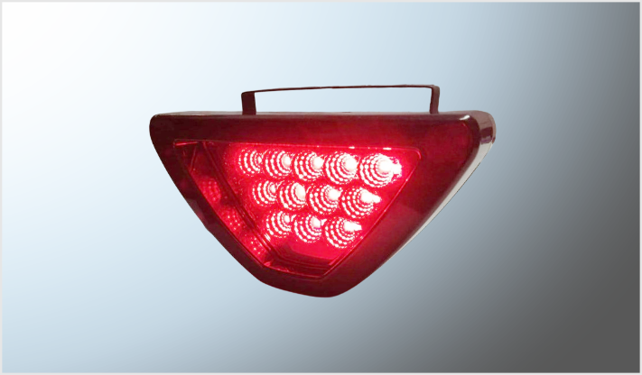 LAMPARA DE FRENO TRIANGULO "Mr. TRUCK" cms) P/MOTO 12 ALTA-BAJA-ESTROBO 12 Volts
