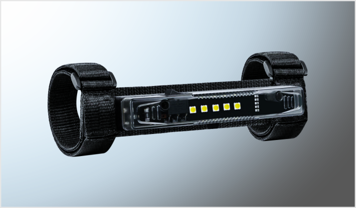 LUZ LED DECORATIVA RECTANGULAR 5 LEDS cms) UNIVERSAL C/IMAN FUNCIONA CON 3 PILAS AAA CHINA/60