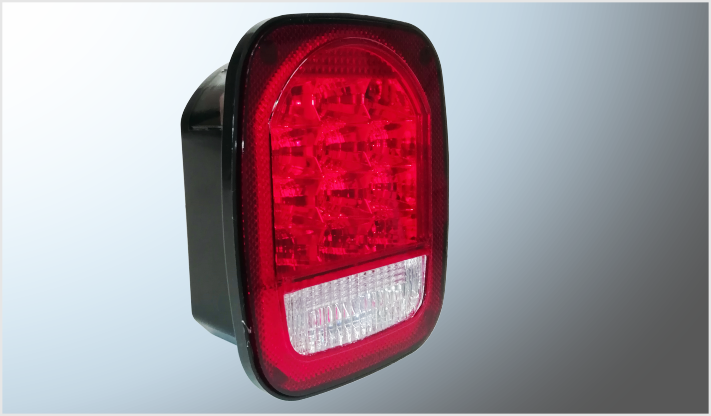 PLAFON CALAVERA TIPO "MR. TRUCK" 19 LEDS FIJA, ESTROBO, MULTIFUNCIONES 12-24 Volts CHINA /24