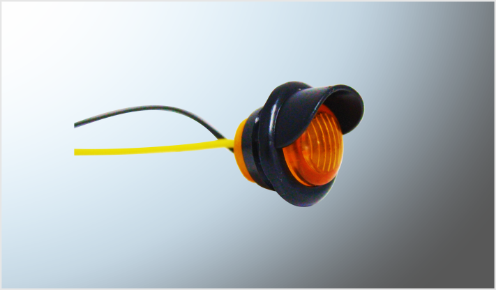 PLAFON (PILOTO) "Mr. RED. TABLERO (1.8 cms) 2 LEDS AMBAR C/VISERA HULE NEGRA Y REFORZADO 12 Volts CHINA /100